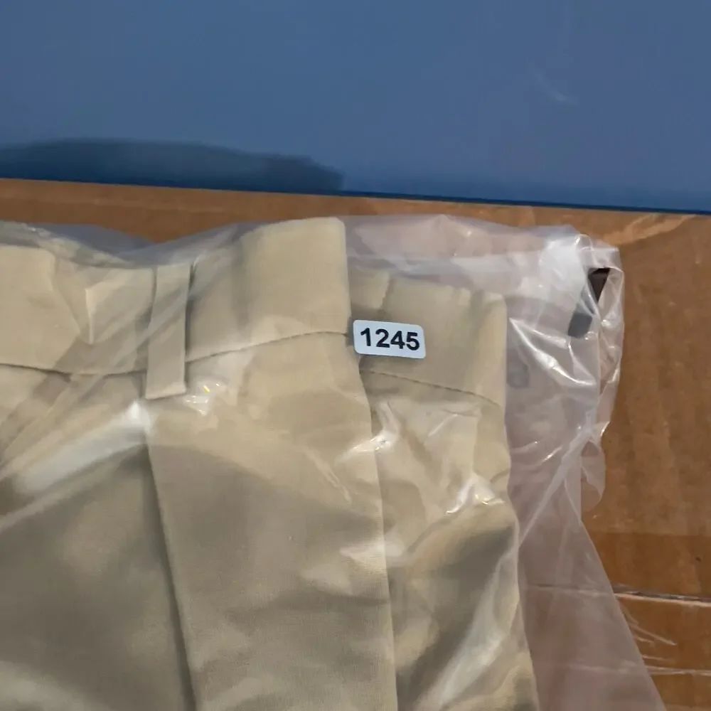 Land’s End Chino Pants Men’s 36W Regular x 29L Khaki Made In USA Pleated Front